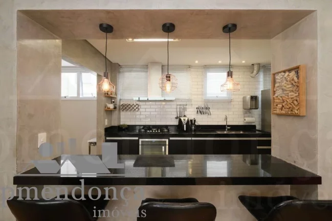 Imagem Apartamento na Rua Sabará com 3 quartos( 1 suíte ) e 1 vaga, 130m²