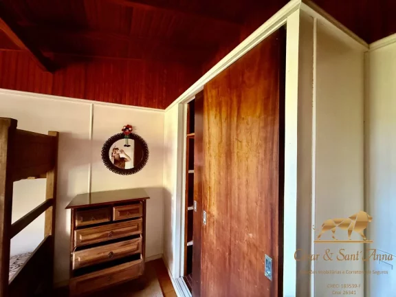 Imagem Linda Casa a venda em área arborizada em Campos do Jordão