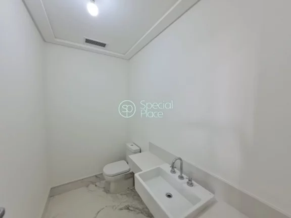 Imagem Excelente apartamento em Higienópolis, no estilo neoclássico, em condomínio exclusivo com apenas ...