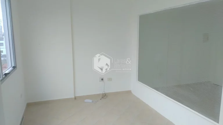 Imagem SALA À VENDA, COM 35M² 2 LAVABOS, 14º ANDAR COM EXCELENTE VISTA E PRÓXIMO AO METRÔ SANTANA, 1 VG E SERVIÇO DE VALET PARA CLIENTES. SÃO PAULO, SP