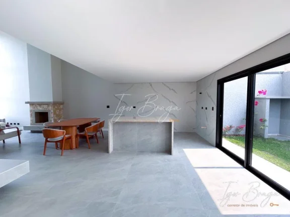 Imagem Casa Alto Padrão em Condomínio fechado a venda