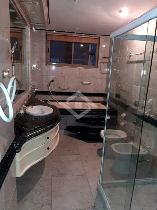 Imagem Apartamento de 4 Quartos para Venda em Copacabana com 355 m²