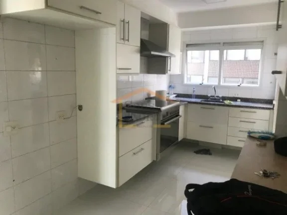 Imagem Amplo apartamento com 3 dormitórios, sendo 3 suítes, proporcionando conforto e privacidade. Possui...