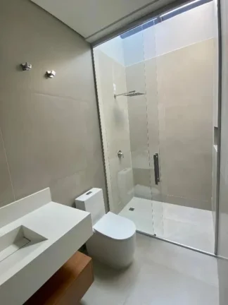 Imagem Imperdível Casa em Condomínio à Venda em Votorantim-SP - 4 quartos, 4 suítes, 3 salas, 5 banheiros, 4 vagas, 355,33m².