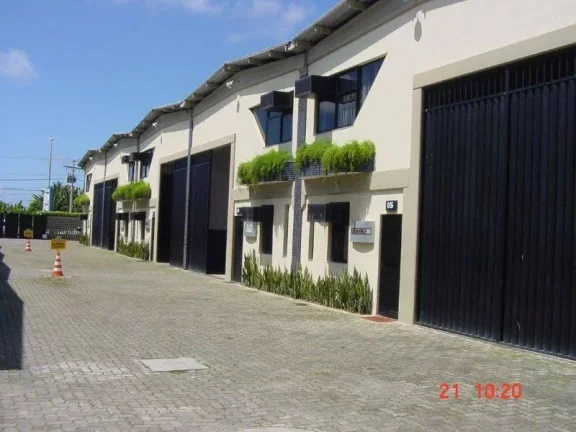 Imagem Galpão para alugar, no Espaço 10 galpões, em Lauro de Freitas, Portão, 246m2