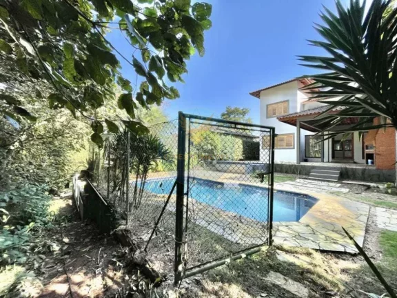 Imagem Casa em Condomínio a Venda no bairro Granja Viana - Carapicuíba, SP
