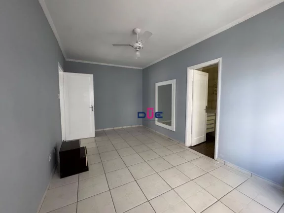 Imagem Apartamento com 3 dormitórios sendo 1 suite e dep completa deempragada na quadra da praia à venda, 137 m² por R$ 790.000 - Gonzaga - Santos/SP