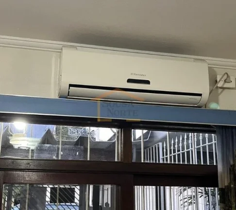 Imagem Sobrado amplo com 2 dormitórios com armários, 2 banheiros, sala com ar-condicionado, cozinha grand...