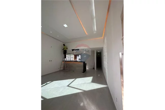 Imagem Uma casa belíssima em uma localização espetacular PRÓXIMO A PRAIA