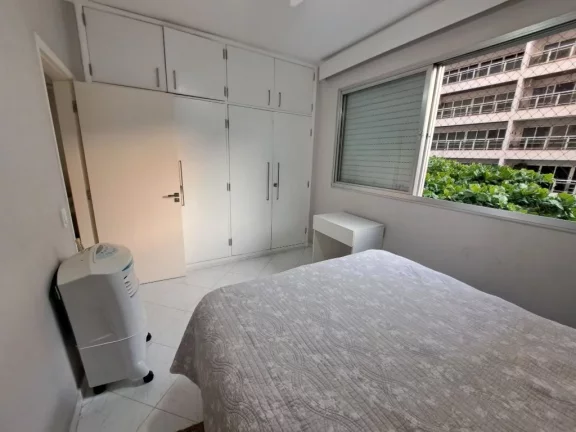 Imagem PITANGUEIRAS - UMA QUADRA DA PRAIA , LOCALIZAÇÃO PRIVILEGIADA , CONDOMÍNIO BAIXO.