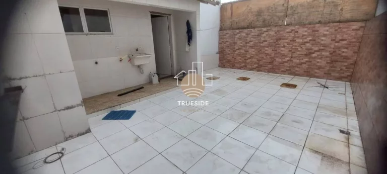 Imagem Casa Triplex com 5 Quartos — Vargem Pequena