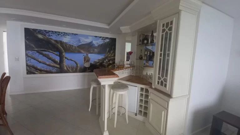 Imagem Apartamento Frente Mar com 3 suítes à venda no Centro de Balneário Camboriú/SC