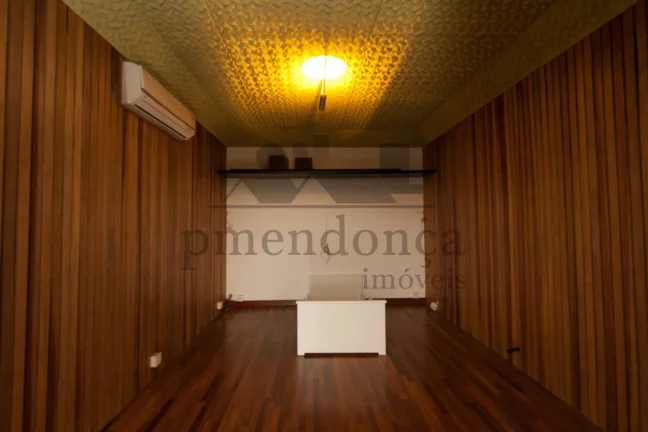 Imagem Apartamento no Alto da Lapa com 209m² pronto para morar, 3 suítes e 3 vagas.