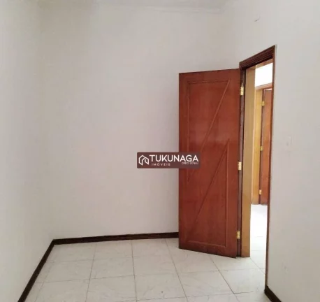 Imagem Sobrado com 4 quartos para alugar, 380 m² por R$ 5.893/mês - Vila Hermínia - Guarulhos/SP