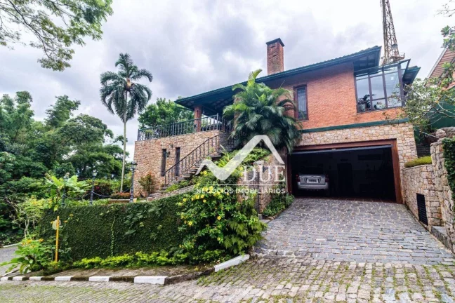Imagem Casa tipo sobrado no Morro Santa Terezinha com 400m² de área construída.