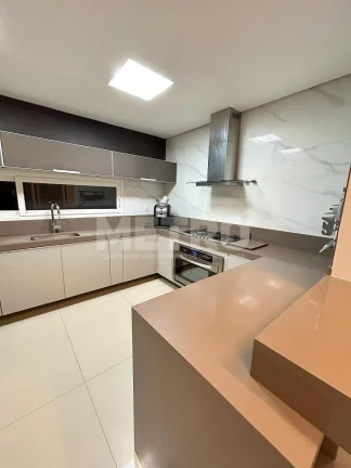 Imagem Casa à venda no Cond. Summerville 3 quartos, sendo 01 suíte, closet e banheira
