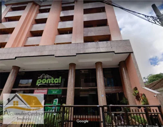 Vendo apartamento de alto padrão com 3 quartos no Centro de Friburgo