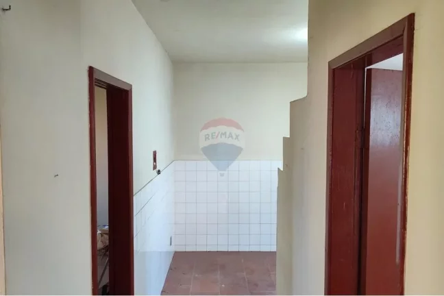 Imagem Casa com três quartos, Perto da Praia e da Praça da 70, Itaipuaçu Terreno completo