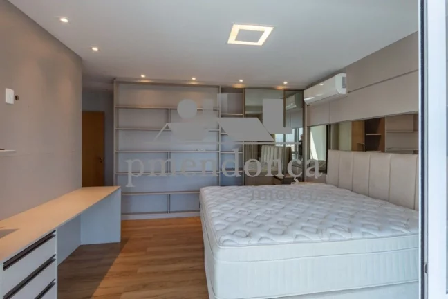 Imagem Alto da Lapa - Apartamento com 4 quartos (3 suítes) e 4 vagas com depósito.