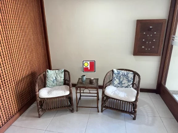 Imagem Vendo 3Q Jardim Europa, em frente ao BarraShopping, dependências, 2 vagas, churrasqueira, quadra poli, campo de futebol e volei de praia, pier, balsa