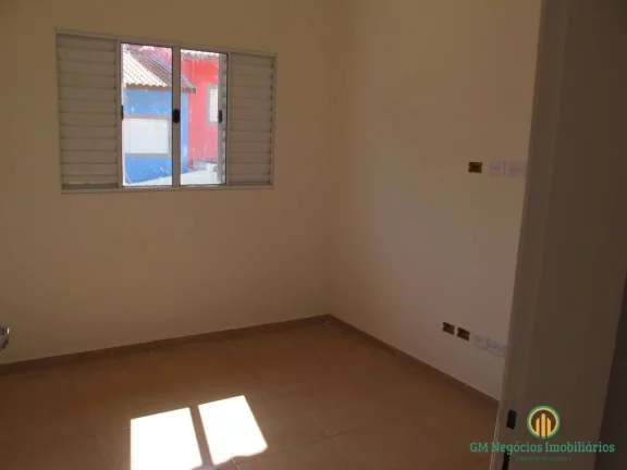 Imagem Linda casa térrea 3 dormitórios sendo 1 suíte com pisos quintal e 2 vgs