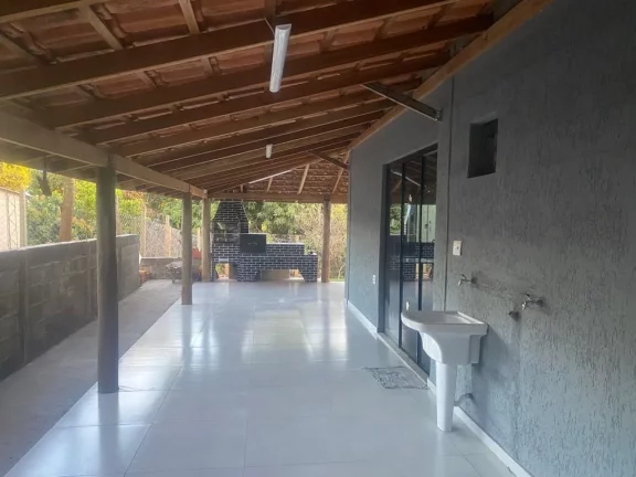 Imagem Rancho no Condomínio Pontal do Lago em Delfinópolis (MG)