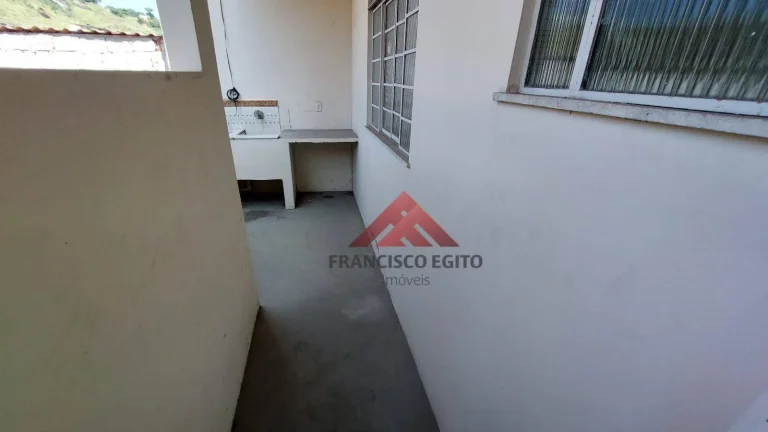 Imagem Casa com 3 dormitórios à venda por R$ 300.000,00 - Paraíso - São Gonçalo/RJ