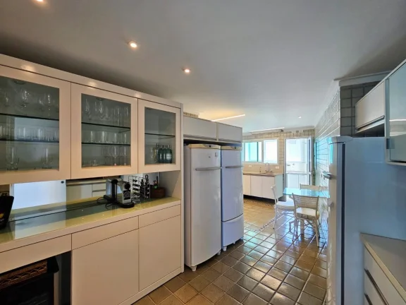 Imagem Imperdível: Apartamento à venda na Riviera de São Lourenço Módulo 06 com 4 quartos, 4 suítes e vista para o mar!