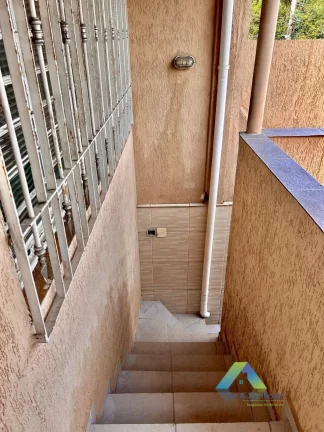 Imagem Casa Sobrado 2 Domts ,2 Banheiros , 2 vagas de garagens , complanejados !!