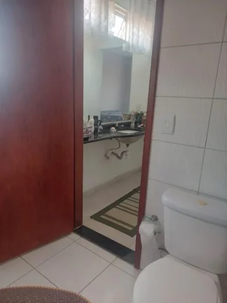 Imagem Casa Sobrado, 3 dormitórios ( 1 suíte), 6 vagas, Piscina - Bosque dos Eucaliptos - Sjc.