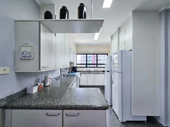 Imagem Apartamento de Luxo à Venda em Riviera de São Lourenço Módulo 06: 4 Quartos, 4 Suítes, 3 Salas, 3 Vagas de Garagem, 292,78 m² de Área.