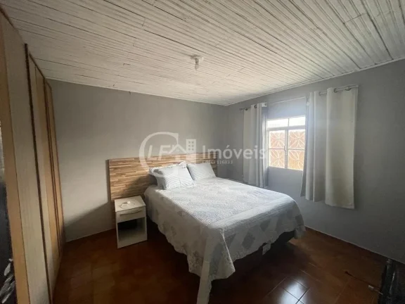 Imagem Casa à venda em Campo Grande-MS: 3 quartos, 3 salas, 1 banheiro, 5 vagas de garagem, 144m² no Jardim Tijuca.