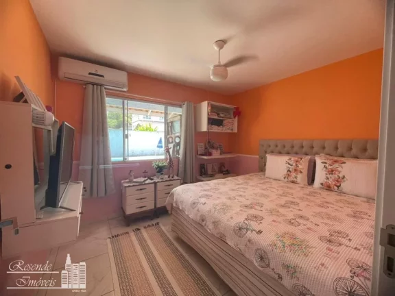 Imagem CASA A VENDA NO IPA PRAI SANTA CATARINA.