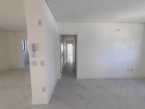 Imagem Apartamento sem mobilia com 3 dormitórios sendo 3 suítes e 3 vagas de garagem em Balneário Camboriú