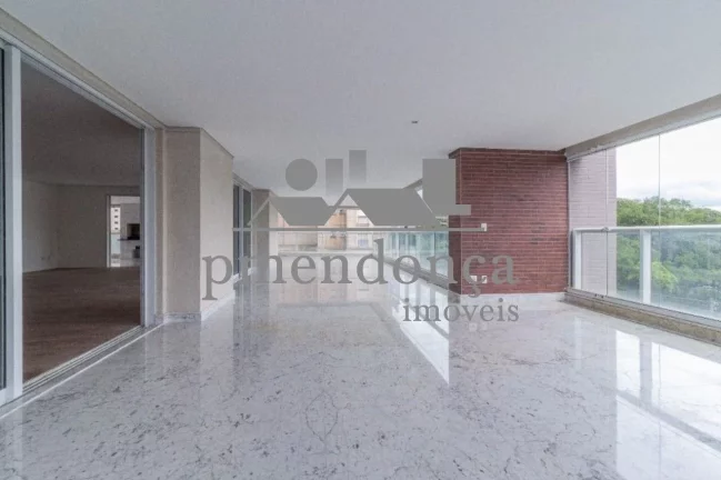 Imagem Rua Curitiba, andar alto, vista para o parque, 4 suites, lareira, churrasqueira.6 vagas