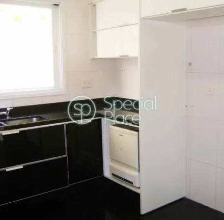 Imagem EXCELENTE CONDOMÍNIO COM 9 CASAS. GARAGEM SUBTERRÂNEA, MUITO VERDE E BASTANTE ACONCHEGANTE. CASA R...