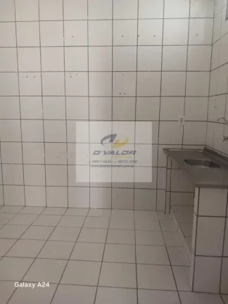 Imagem Vendo Casa com 159 m², 3 quartos s/ 1 suíte + DCE, sala p/ 2 ambientes, piscina e 3 vagas