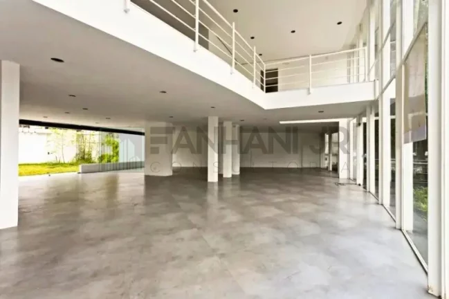 Imagem Imperdível: Casa Comercial à Venda em São Paulo-SP, Jardim Europa - 4 Salas, 4 Banheiros, 10 Vagas, 830m²!