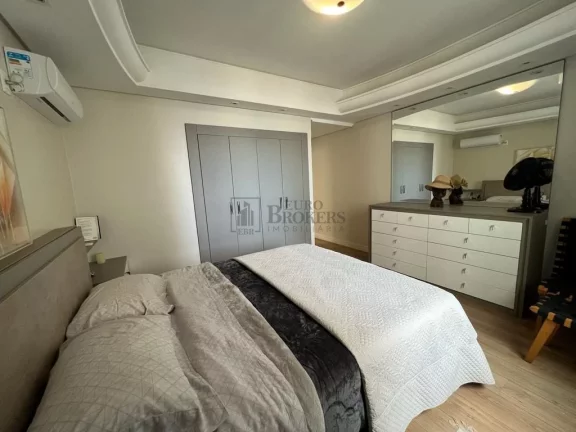 Imagem Apartamento Vista Mar com 3 dormitórios à venda no Centro de Balneário Camboriú/