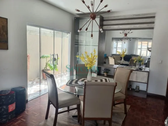 Imagem Excelente Casa à Venda no Coliseu em Londrina - 3 dormitórios - 2 suítes - Edícula com churrasqueira - R$920.000,00