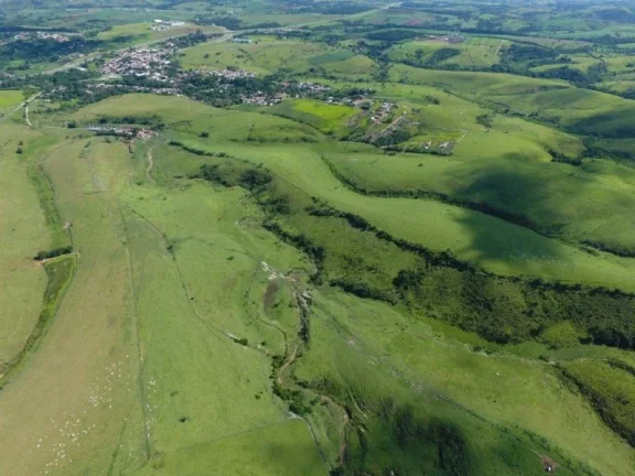 Imagem ÁREA À VENDA, 4000000 M² POR R$ 36.000.000 - PIEDADE - CAÇAPAVA/SP