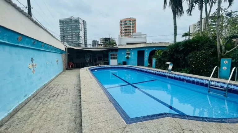 Imagem CASA COM 150 m² - CANTO DO FORTE - PRAIA GRANDE SP