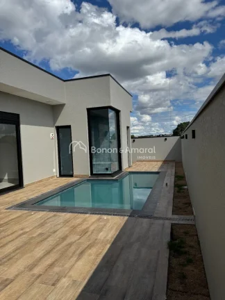 Imagem Casa térrea nova à venda com 3 quartos sendo 3 suítes, todas com armários planejados, ar condici...