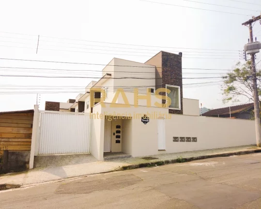 Imagem Sobrado Geminado em Condomínio fechado em Rua tranquila do bairro Bom Retiro, são 03 amplos dormit...
