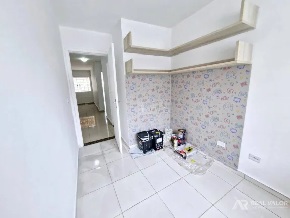 Imagem Casa de 03 Dormitórios para Locação no Bairro Gralha Azul em Fazenda Rio Grande