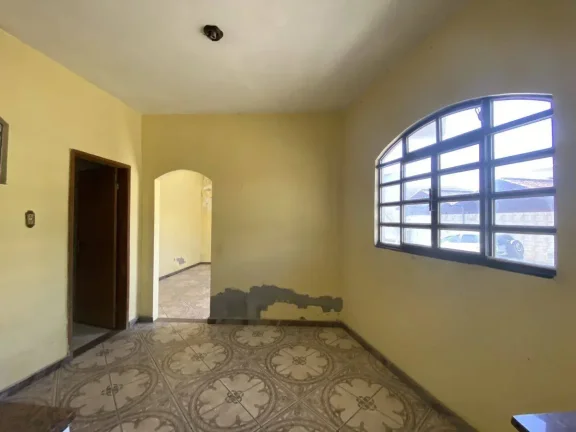 Imagem Casa à venda no bairro Floresta, com 2 quartos , sendo uma suíte
