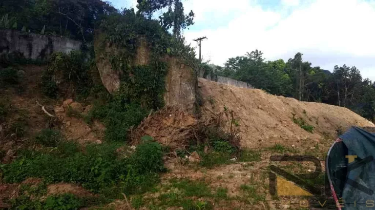 Imagem ÓTIMO TERRENO À VENDA CONDOMÍNIO PEDRA VERDE