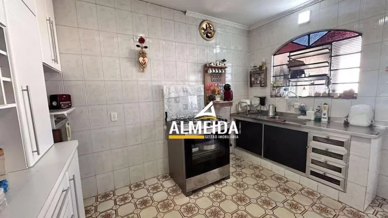 Imagem Casa com 3 dormitórios à venda, 200 m² por R$ 600.000,00 - Parque Universitário - Rio Claro/SP