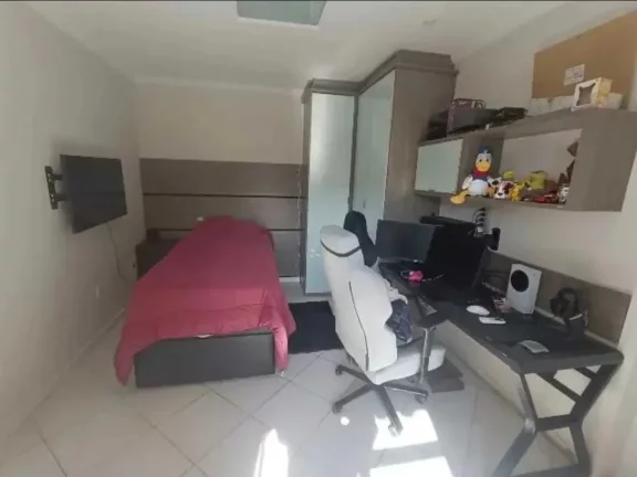Imagem Ampla casa com 4 suítes e 4 vagas de garage, piscina e área de festa espaçosa - Fazendinha Itajaí/SC