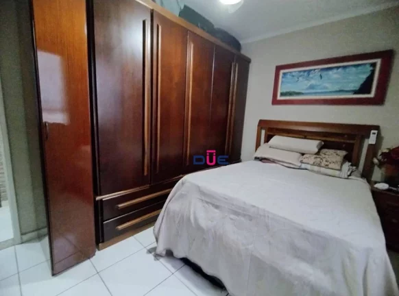 Imagem Apartamento 2 Dormitórios com Excelente Localização em São Vicente